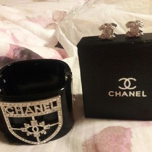 Gorgeous Chanel earrings